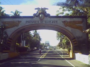 Gateway to Southern Luzon by ianlopez1115 (fr Flickr) under CC BY 2.0