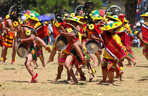 Panagbenga by Miguel Isidro Photography (fr Flickr) under CC BY 2.0