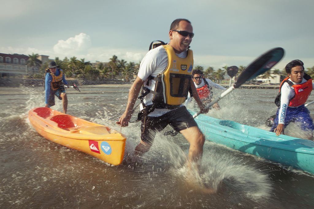 Kayak teams go head to head