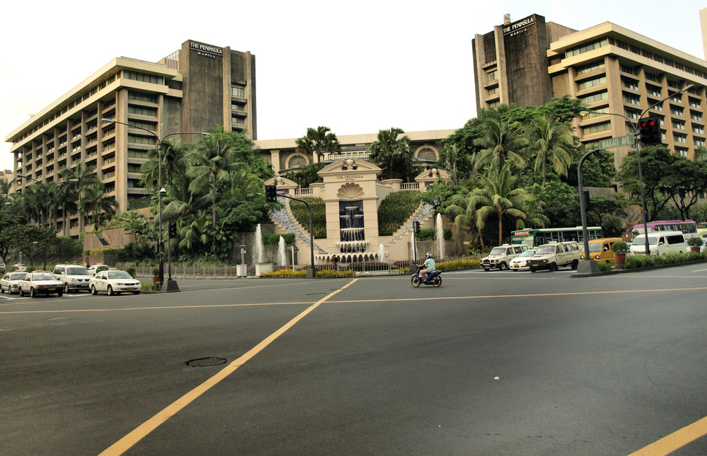 The Manila Peninsula Hotel by Jun Acullador/Creative Commons