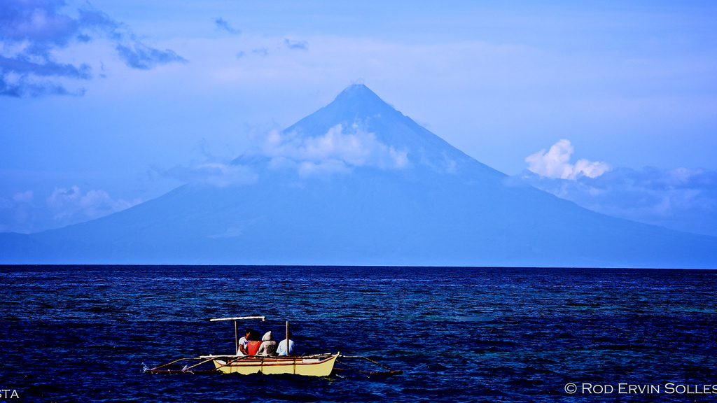 Mayon Volcano : Photo by Collusion