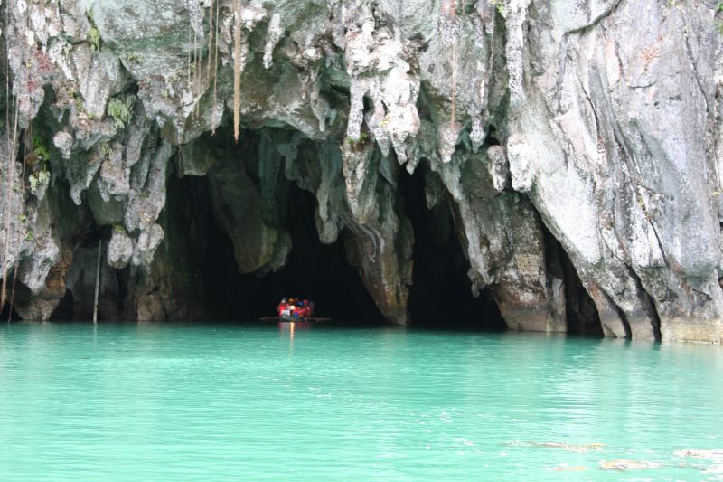 The Puerto Princesa Subterranean River can be entered by boat through a cave Photo by: Paul Chin/Creative Commons