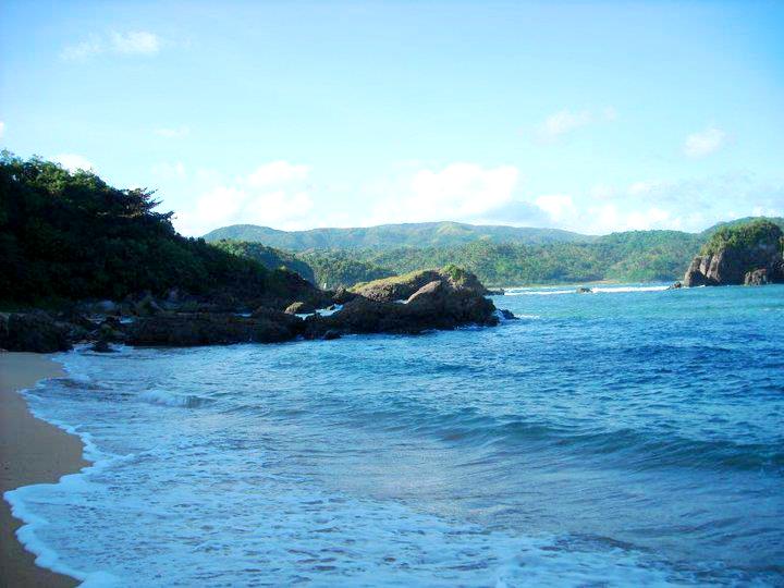 Soboc Bay, Viga, Cantanduanes Photo by: Gobautista/Creative Commons