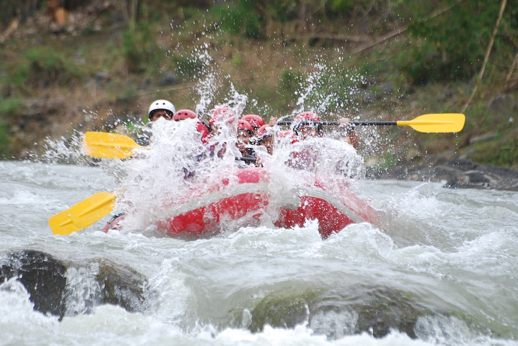 Whitewater rafting in Cagayan de Oro Photo by: boardinggate101.com/Creative Commons