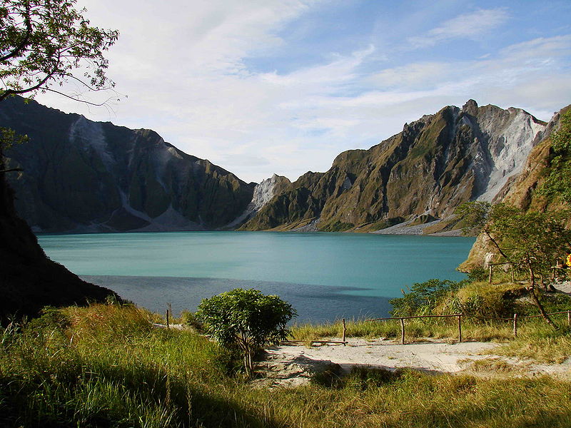 Mount Pinatubo Image source: ChrisTomnong/creative commons