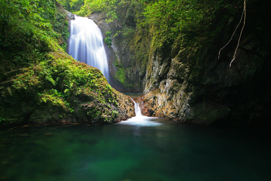 Anuplig Falls, Adams, Ilocos Norte Image source: www.markmitchellphoto.com