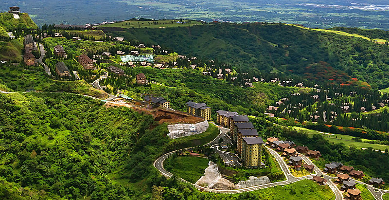 View of the Tagaytay Highlands Image source: Manilaspirit/Creative Commons