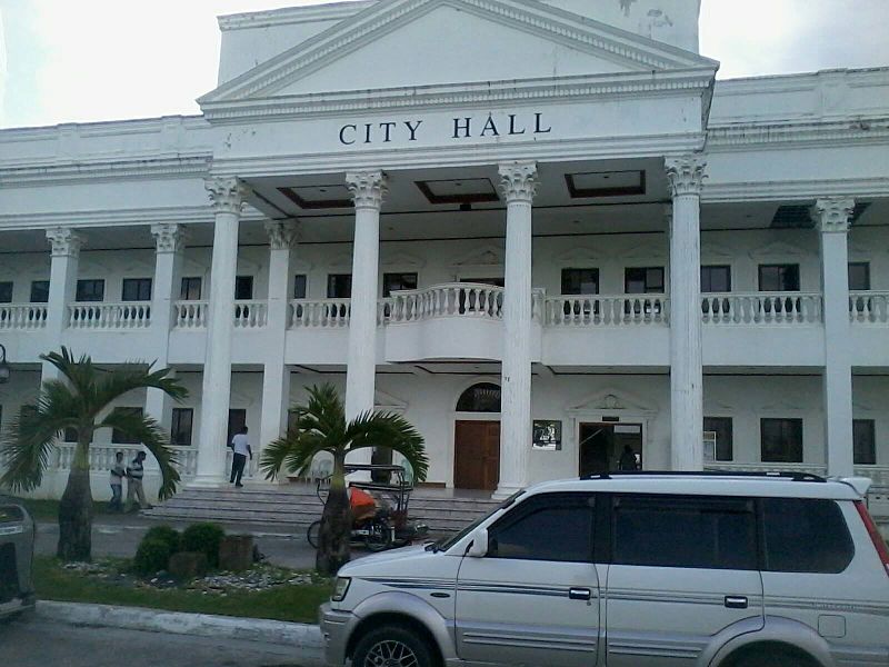 Calapan City Hall Image source: Isolatedpawn/CC