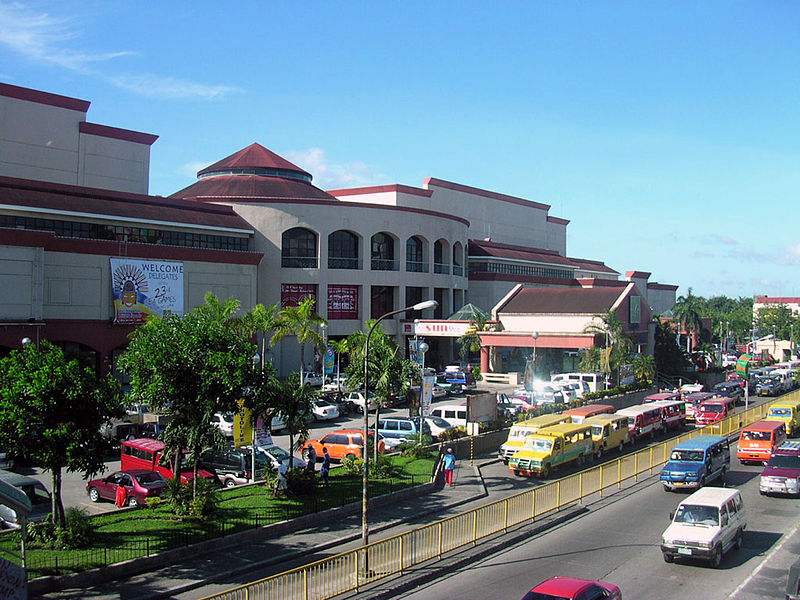 Shopping mall in Bacolod City Image source: Mike Gonzalez/Creative Commons