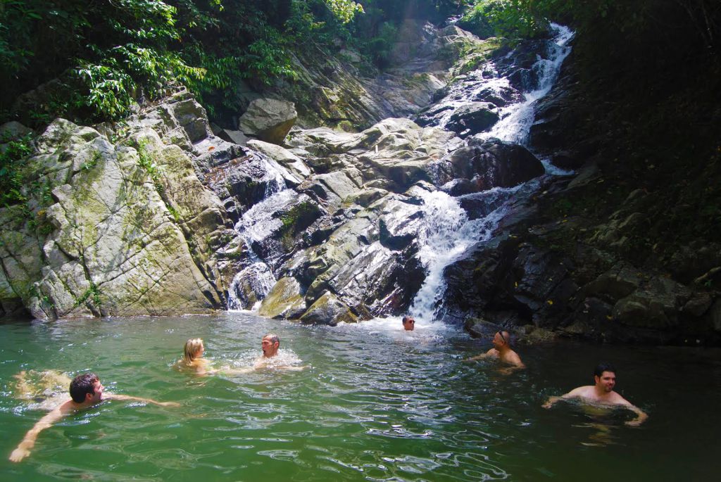 Paadjao Falls Image source: www.wowmarinduque.com