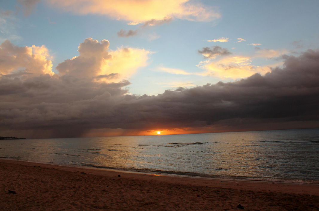 Beautiful setting sun in Masbate Image source: write4acause of Flickr.com