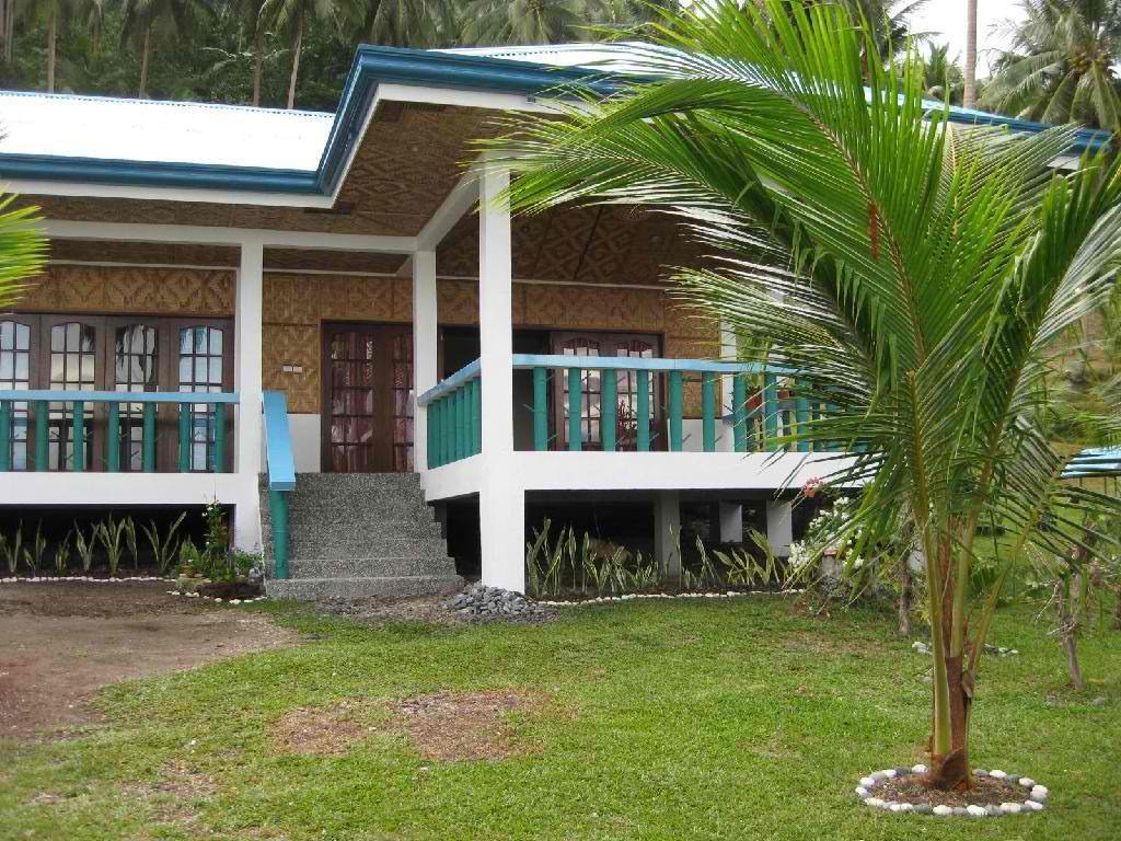 Beach house located in Dakdak, Limasawa Image source: virtualtourist.com