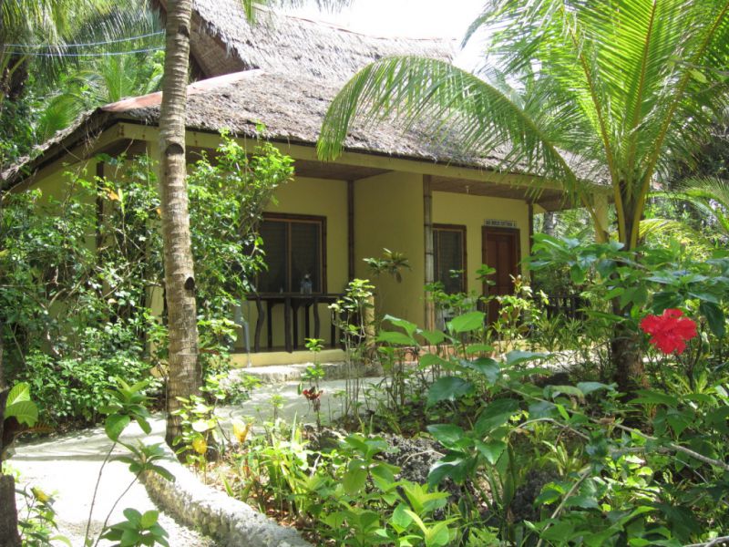 Accommodation at Royal Cliff Resort in Siquijor Image source: royal-cliff-resort.com