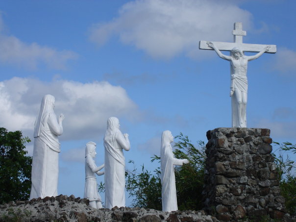 Station of the Cross at Mt. Begia — in Cawayan, Masbate Image source: FREUDZ/Creative Commons
