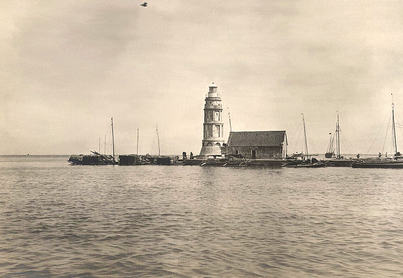 Pasig River Light Image source: University of Michigan. Special Collections Library/Creative Commons