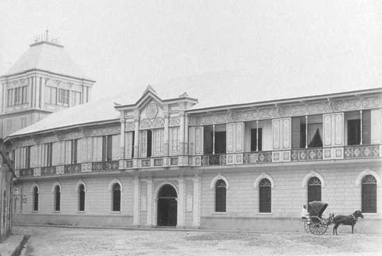 Colegio San Juan de Letran, Manila (1880) photo by: Rafael Minuesa of Flickr.com/Creative Commons