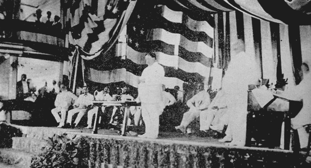 William Howard Taft addressing the audience at the Philippine Assembly in the Manila Grand Opera House. Author: Unknown/Creative Commons