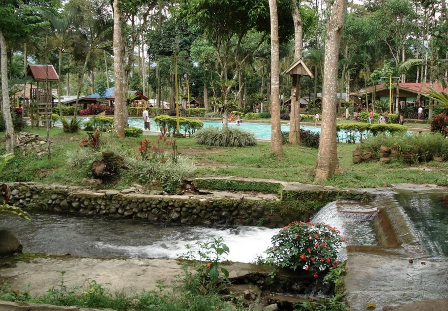 Aguacan Cold Spring Photo by: pootis of panoramio.com