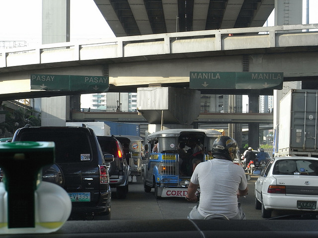 Manila Traffic Photo by: Gordon Wrigley of Flickr.com/CC