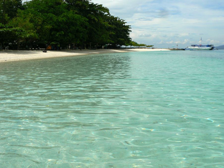 Isla Reta Beach, Samal, Davao  Photo by: Constantine Agustin of Flickr.com/CC