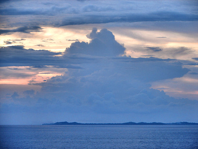 Jintotolo Island as seen from the south-east, Masbate Province Photo by: P199/Wikimedia Commons 