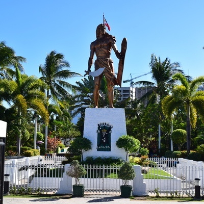 Lapu-Lapu Shrine in Mactan Island Photo by: Cebucation.com/Wikimedia Commons 