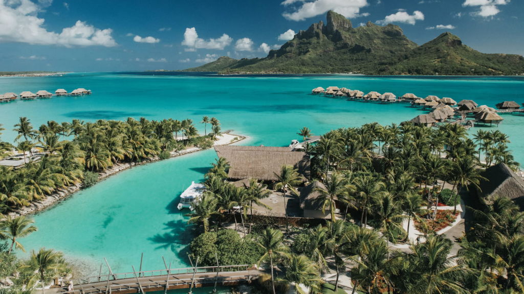 Top 4 Reasons Tourists Love Bora Bora